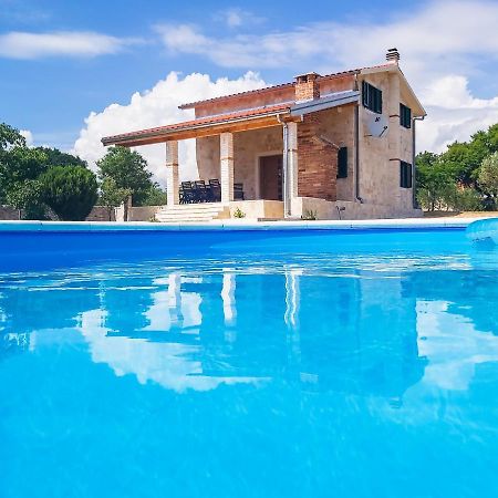 Villa Stone Pearl With Heated Swimming Pool 스베티필립아이자코브 외부 사진