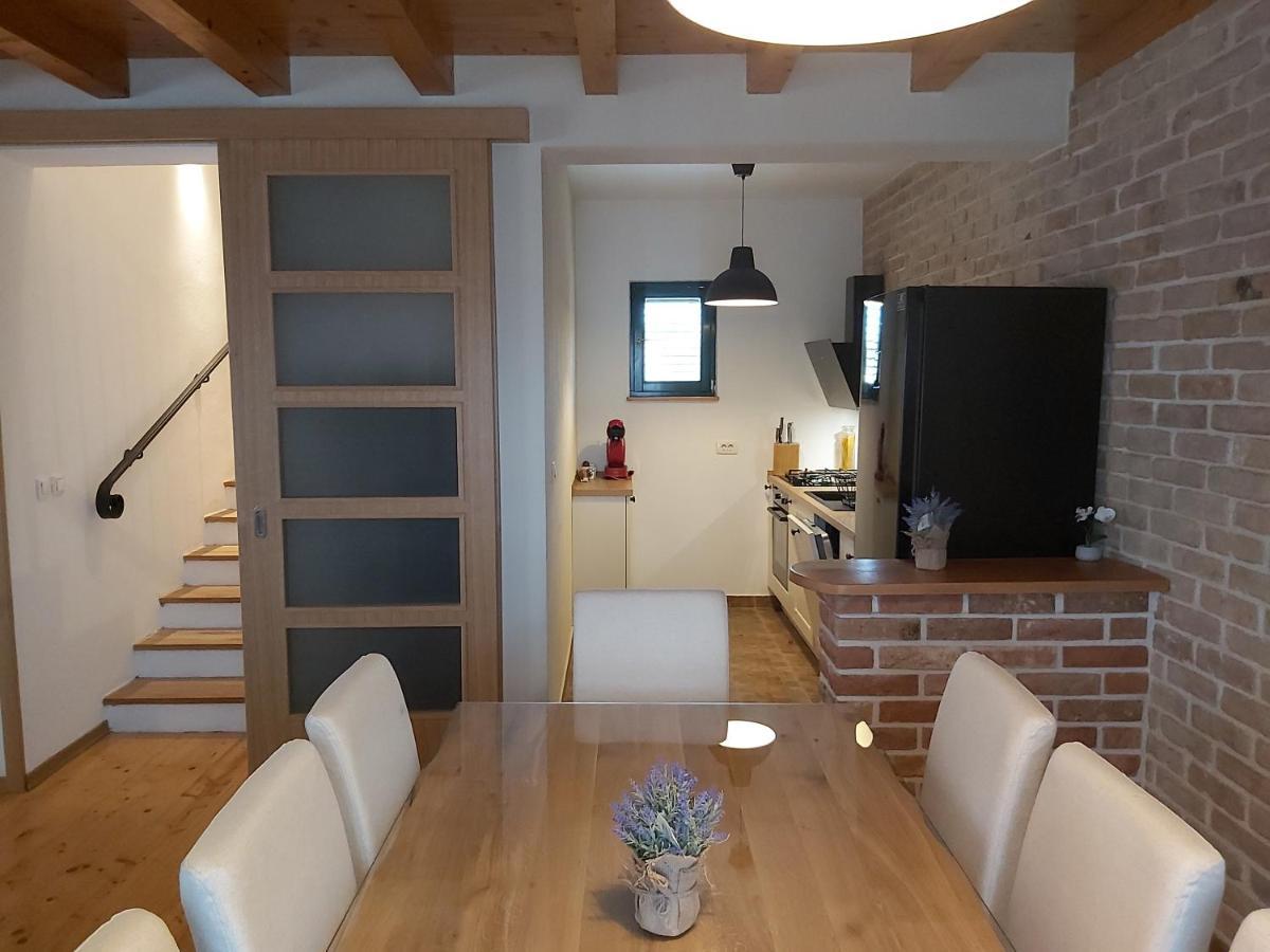 Villa Stone Pearl With Heated Swimming Pool 스베티필립아이자코브 외부 사진