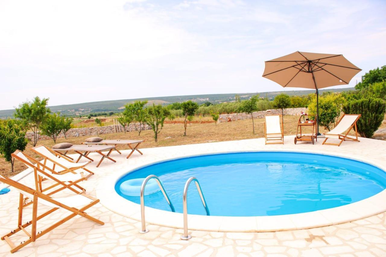 Villa Stone Pearl With Heated Swimming Pool 스베티필립아이자코브 외부 사진