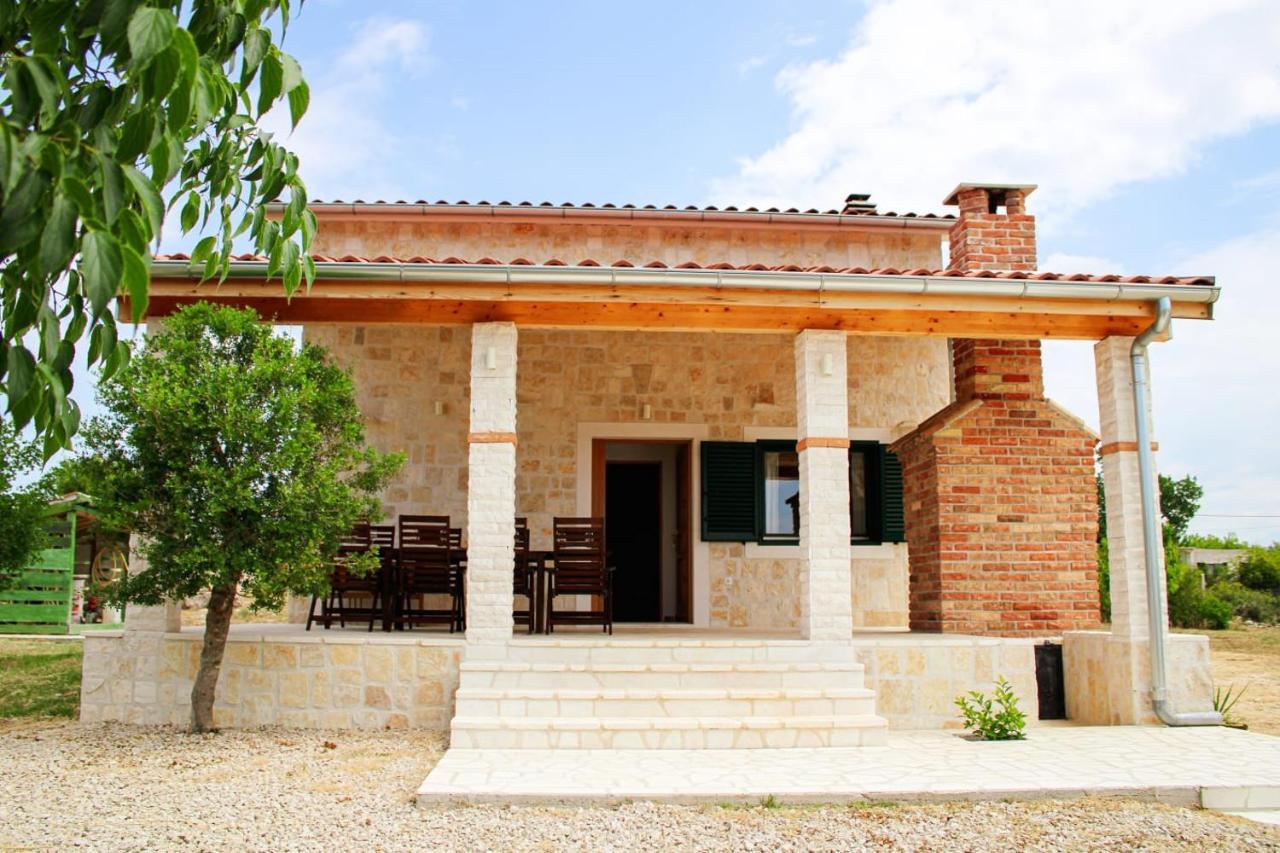 Villa Stone Pearl With Heated Swimming Pool 스베티필립아이자코브 외부 사진