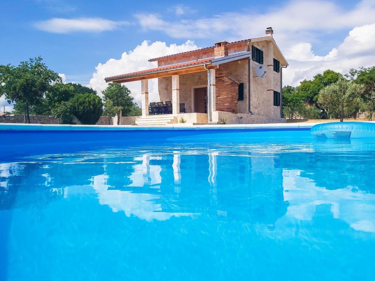 Villa Stone Pearl With Heated Swimming Pool 스베티필립아이자코브 외부 사진