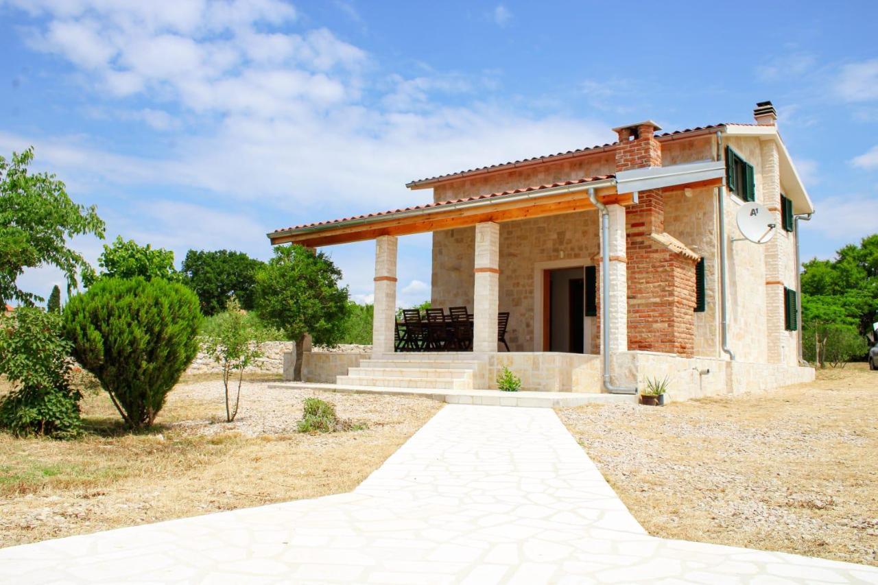 Villa Stone Pearl With Heated Swimming Pool 스베티필립아이자코브 외부 사진