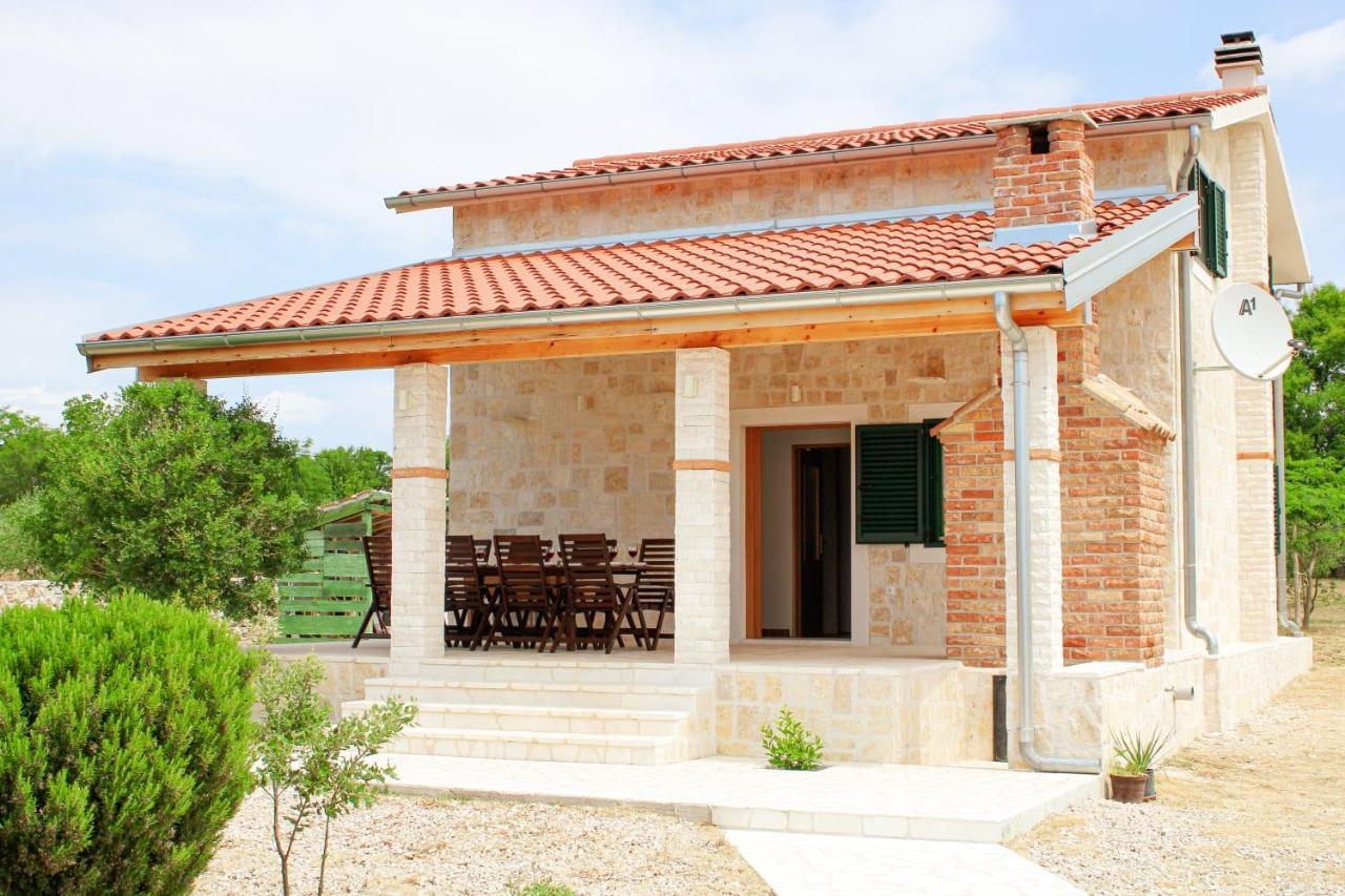 Villa Stone Pearl With Heated Swimming Pool 스베티필립아이자코브 외부 사진