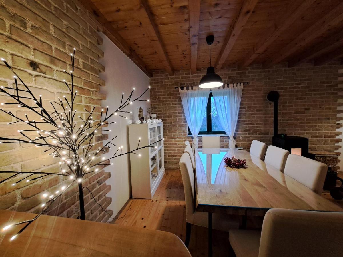 Villa Stone Pearl With Heated Swimming Pool 스베티필립아이자코브 외부 사진