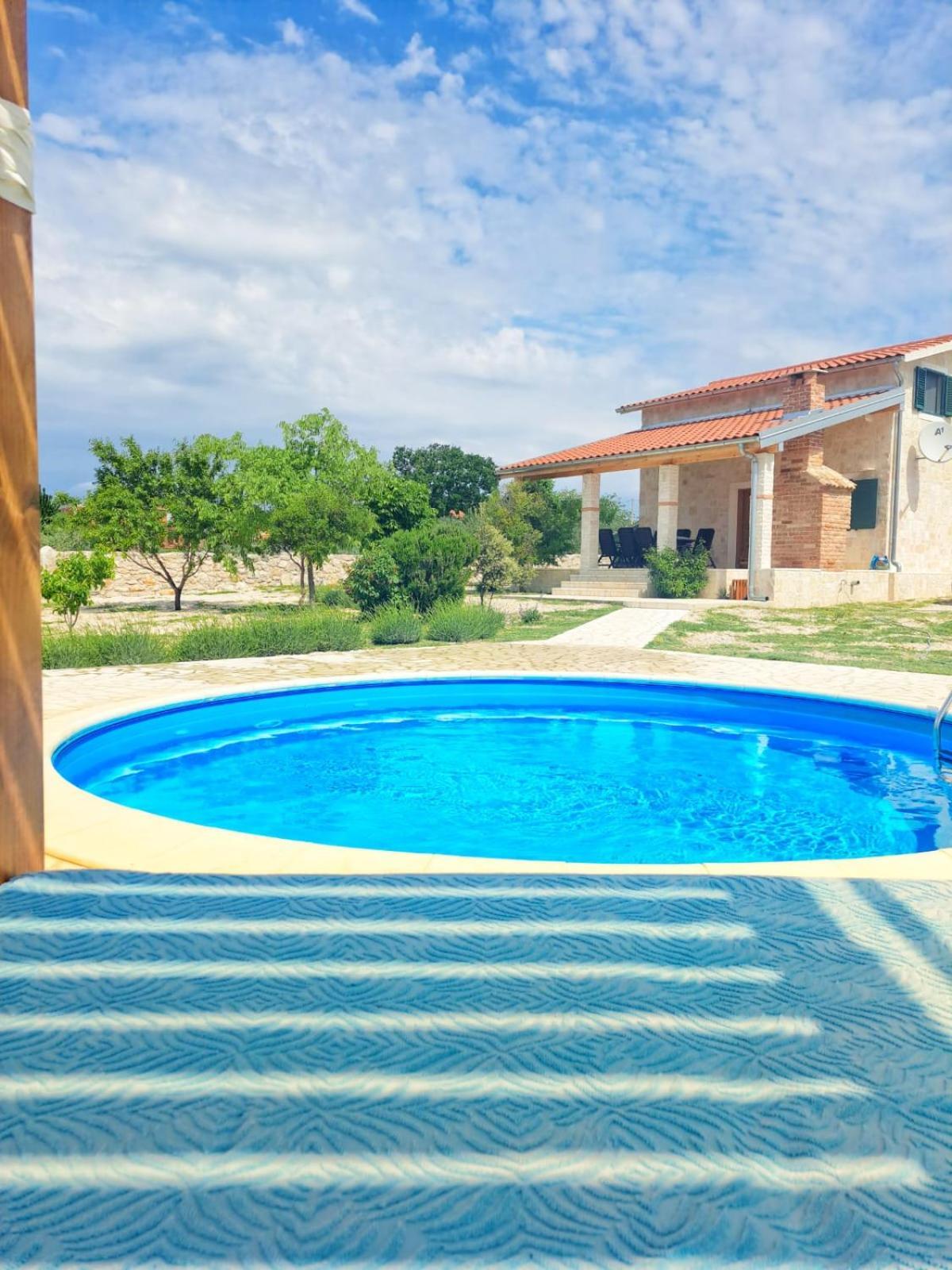 Villa Stone Pearl With Heated Swimming Pool 스베티필립아이자코브 외부 사진